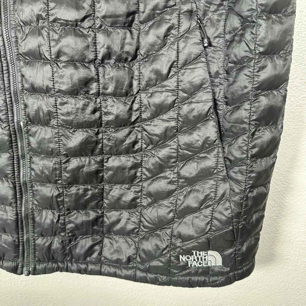 The North Face ThermoBall Trekker Vest Sz XXL Black Logo Gorpcore Logo NF0A3LHD